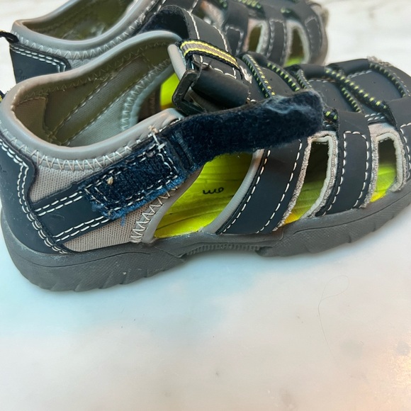 Boys size 9 sandle bundle - Picture 8 of 8